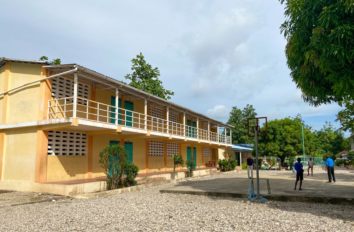 Web_Version-CC-HA0205-EarthquakeProof- Story-06-2108.jpg